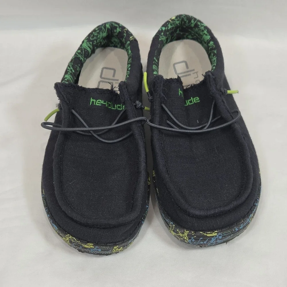 Hey Dude Wally Youth Kids Size 4 Black Green Gecko Splatter Loafers Slip On